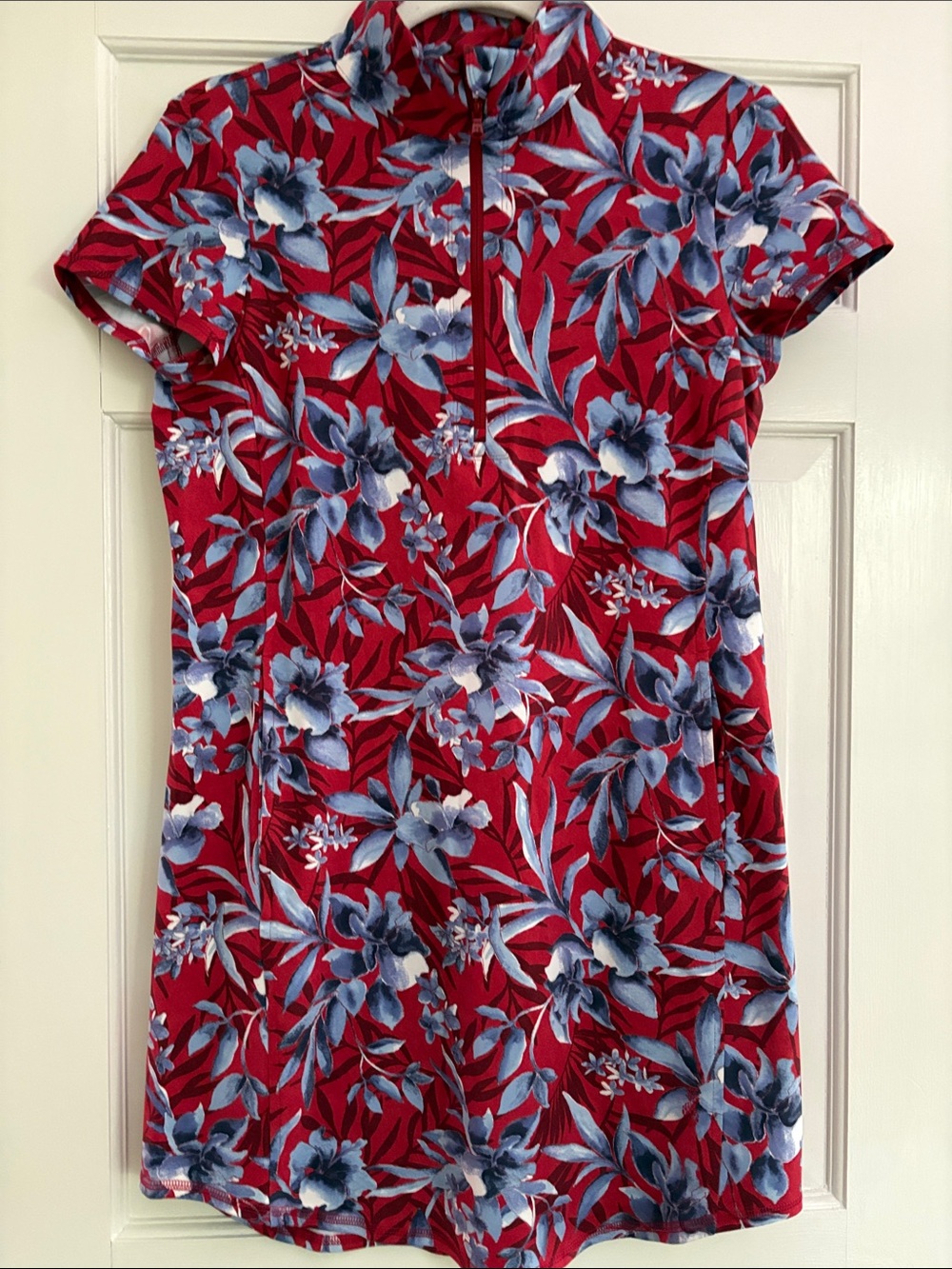 Tommy Bahama Red Floral 1/4  Zip-Front Mini Dress. Performance material